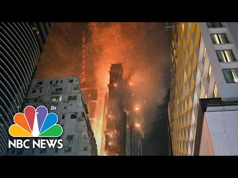 Huge fire breaks out in Hong Kong construction zone