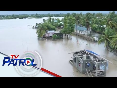 Ilang lugar sa Occidental Mindoro binaha dahil sa habagat | TV Patrol