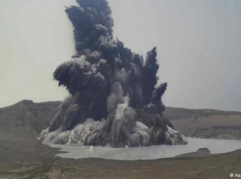 フィリピン タール火山