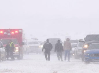 暴風雪 カリフォルニア集