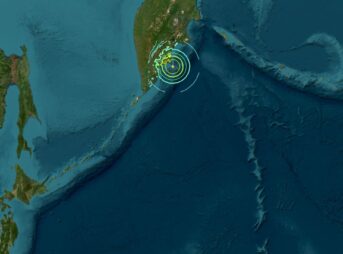 カムチャツカ半島沖でM7.0の地震、シベルチ火山が噴火 気象庁は津波予報（若干の海面変動）を発表