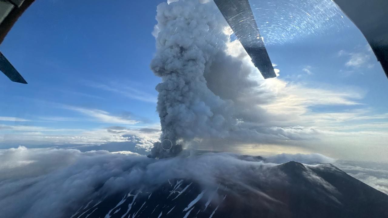 カムチャツカ半島のクラシェニンニコフ山が約600年ぶりに噴火